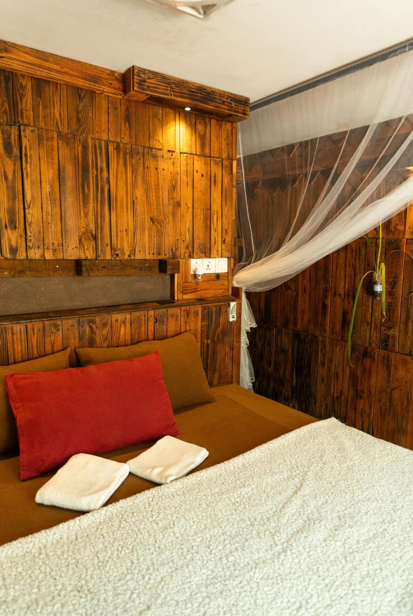 La Pinchi " Pinchi'S Bed " Hotel Gampola Exterior photo